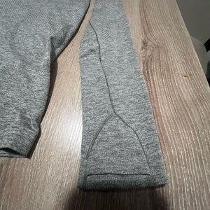 Lululemon long sleeve dark gray swift top